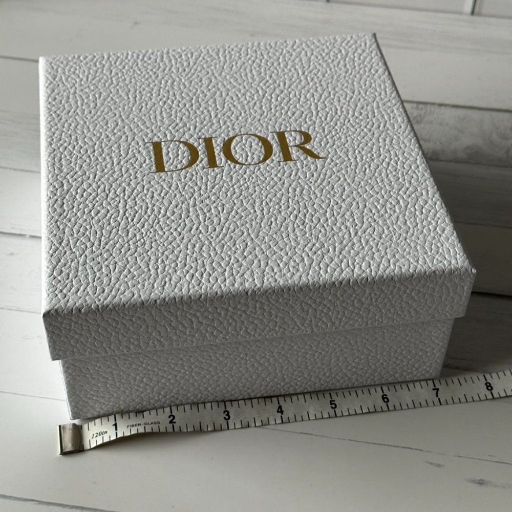 BRAND NEW DIOR Box - Large - Picture 10 of 11